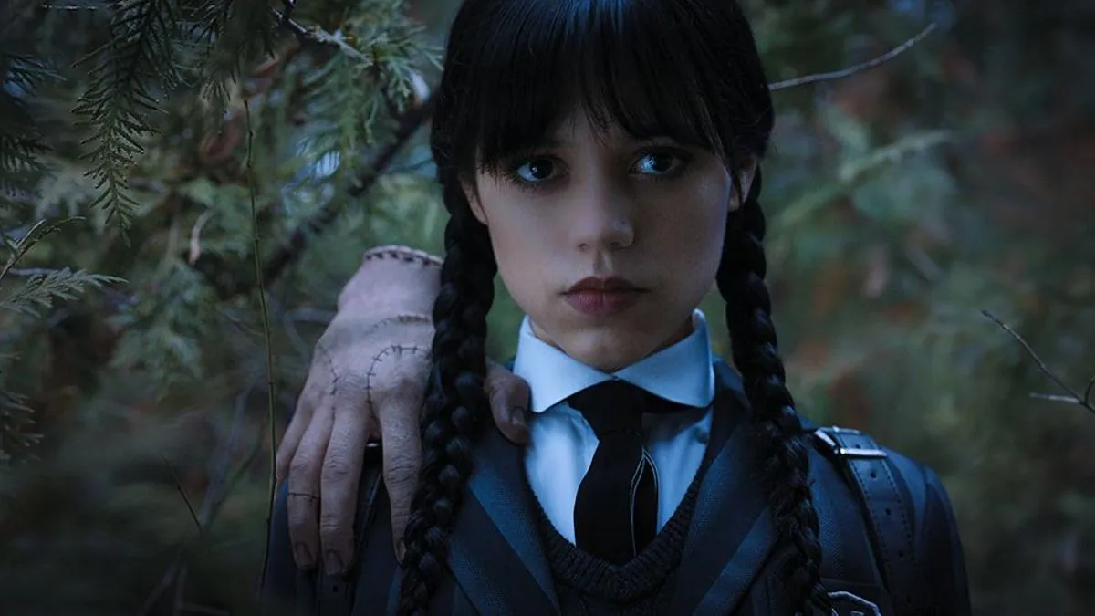 Jenna Ortega como Miércoles Addams en la Academia Nevermore